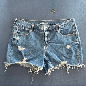 NEW DENIM BOYFRIEND SHORTS